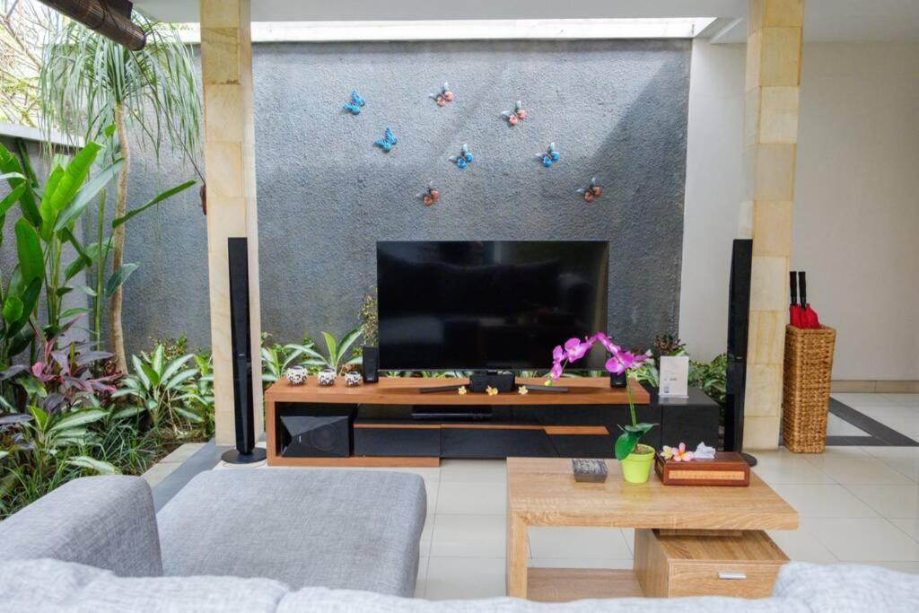 Villa Akmali Berawa - 3 Bedrooms Canggu Kültér fotó
